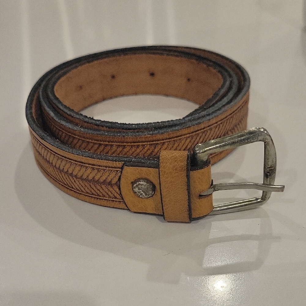 VINTAGE Unisex Tan Belt with Brass tone buckle